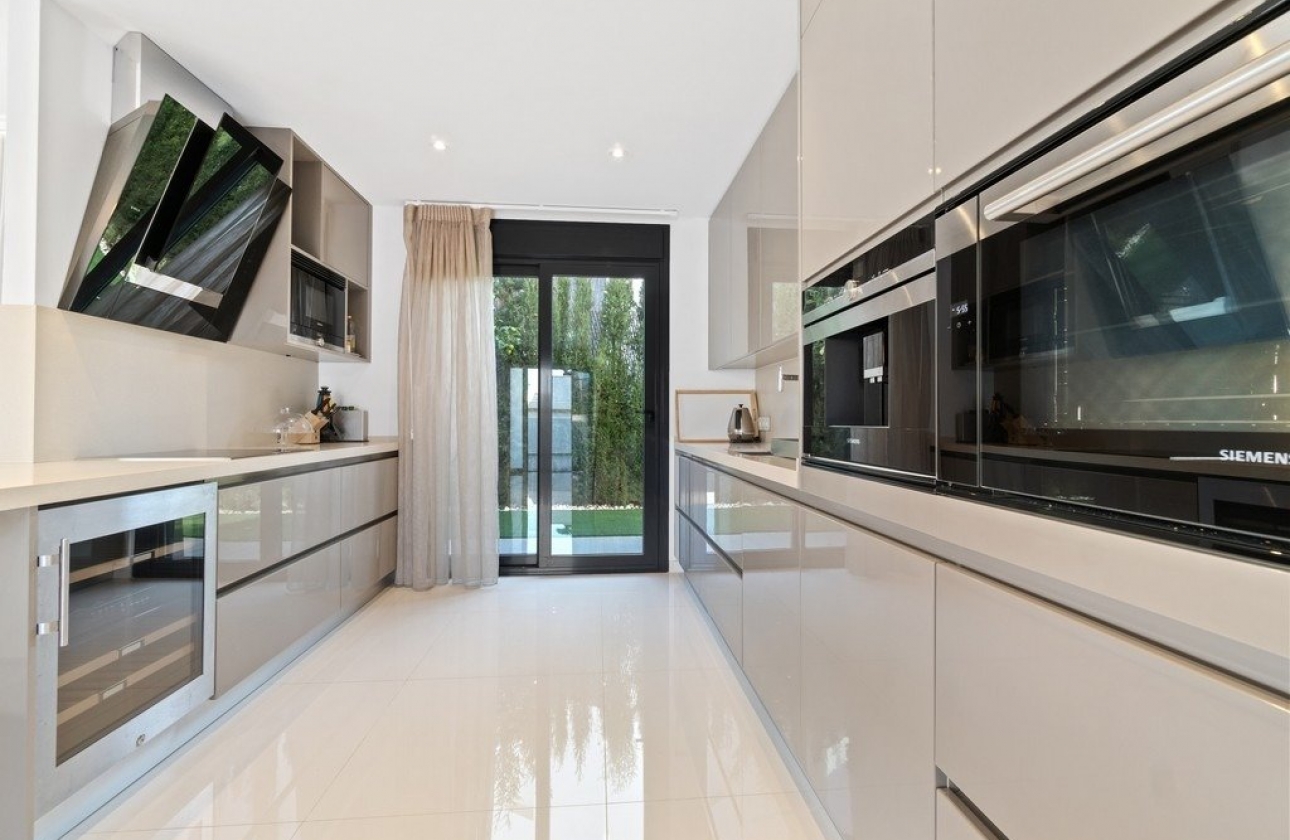 Wiederverkauf - Villa - Orihuela Costa - Agua Marina