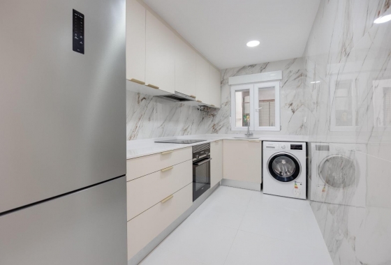 Wiederverkauf - Wohnung - Torrevieja - Playa de los Náufragos