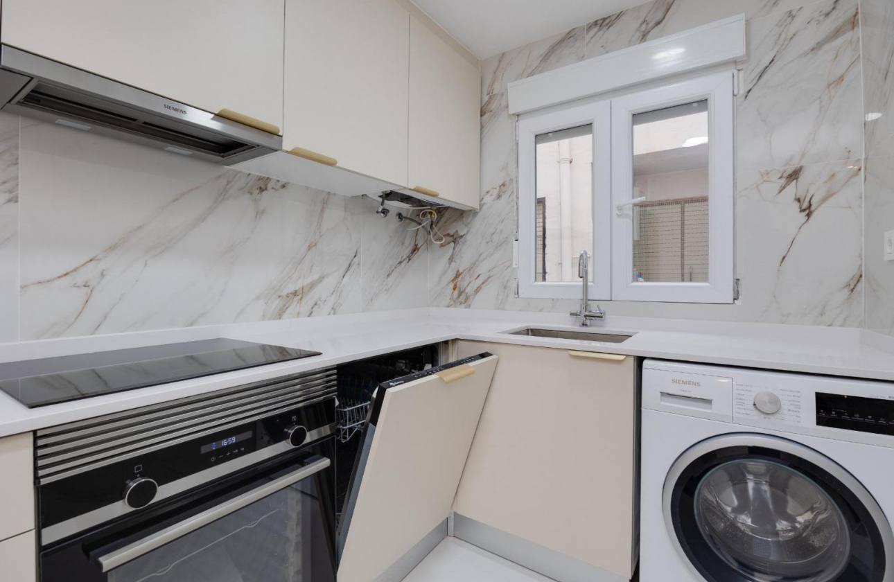 Wiederverkauf - Wohnung - Torrevieja - Playa de los Náufragos