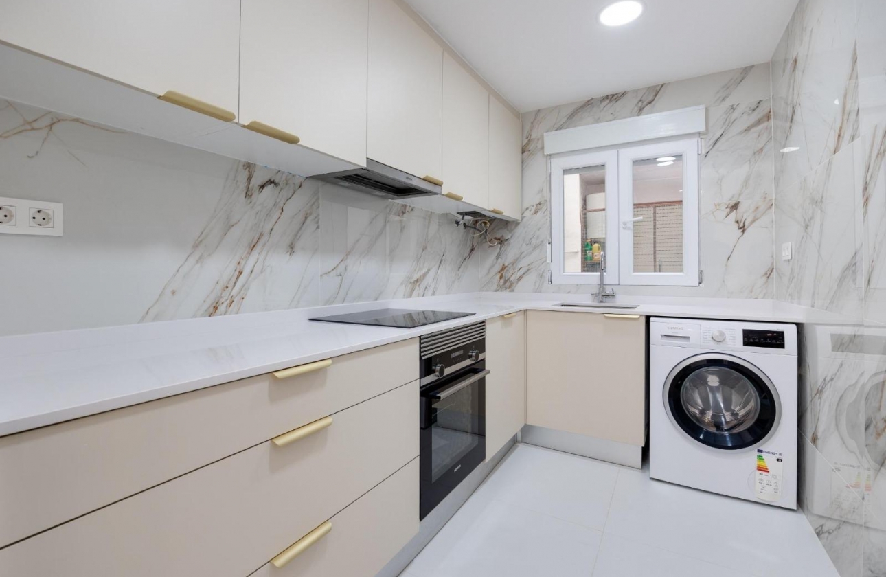 Wiederverkauf - Wohnung - Torrevieja - Playa de los Náufragos