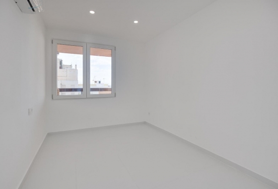 Wiederverkauf - Wohnung - Torrevieja - Playa de los Náufragos