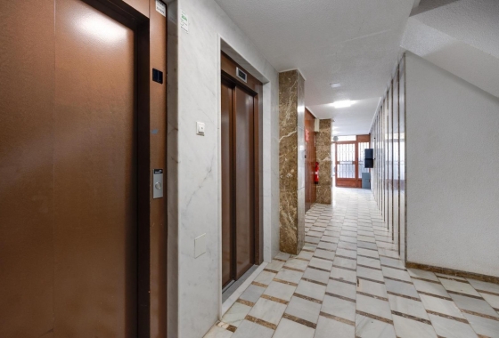 Wiederverkauf - Wohnung - Torrevieja - Playa de los Náufragos