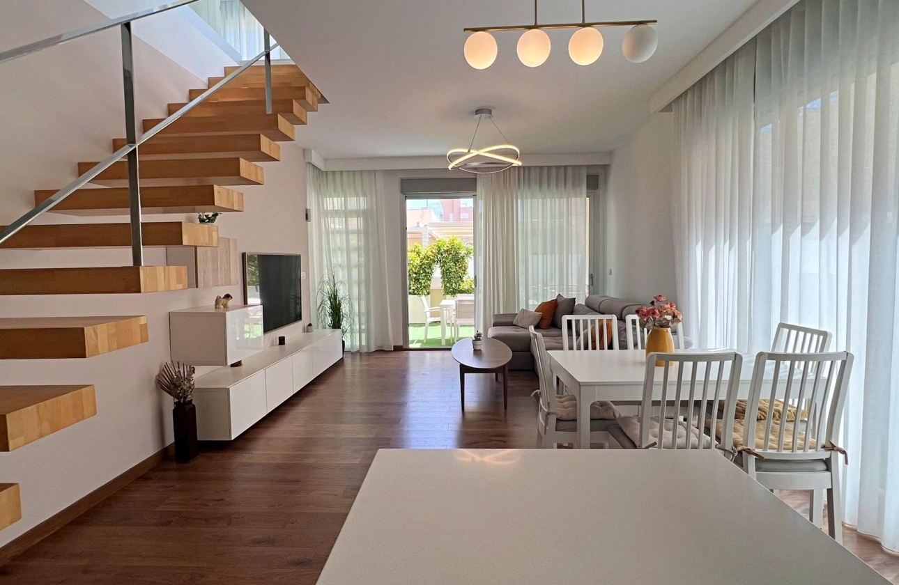 Wiederverkauf - Villa - Pilar de la Horadada - Pueblo Latino