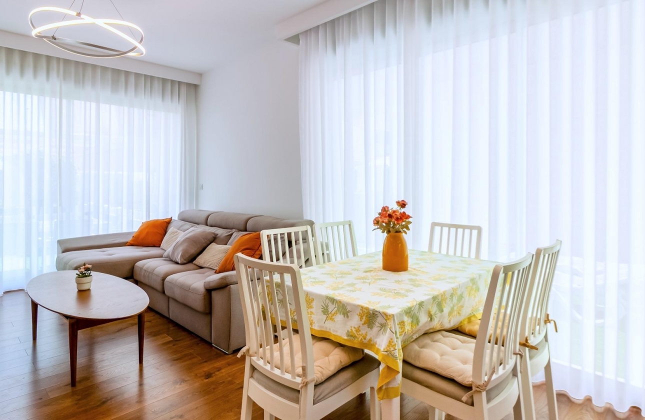 Wiederverkauf - Villa - Pilar de la Horadada - Pueblo Latino