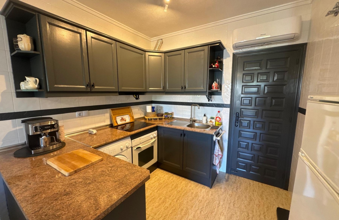 Resale - Bungalow - Orihuela Costa - La Florida