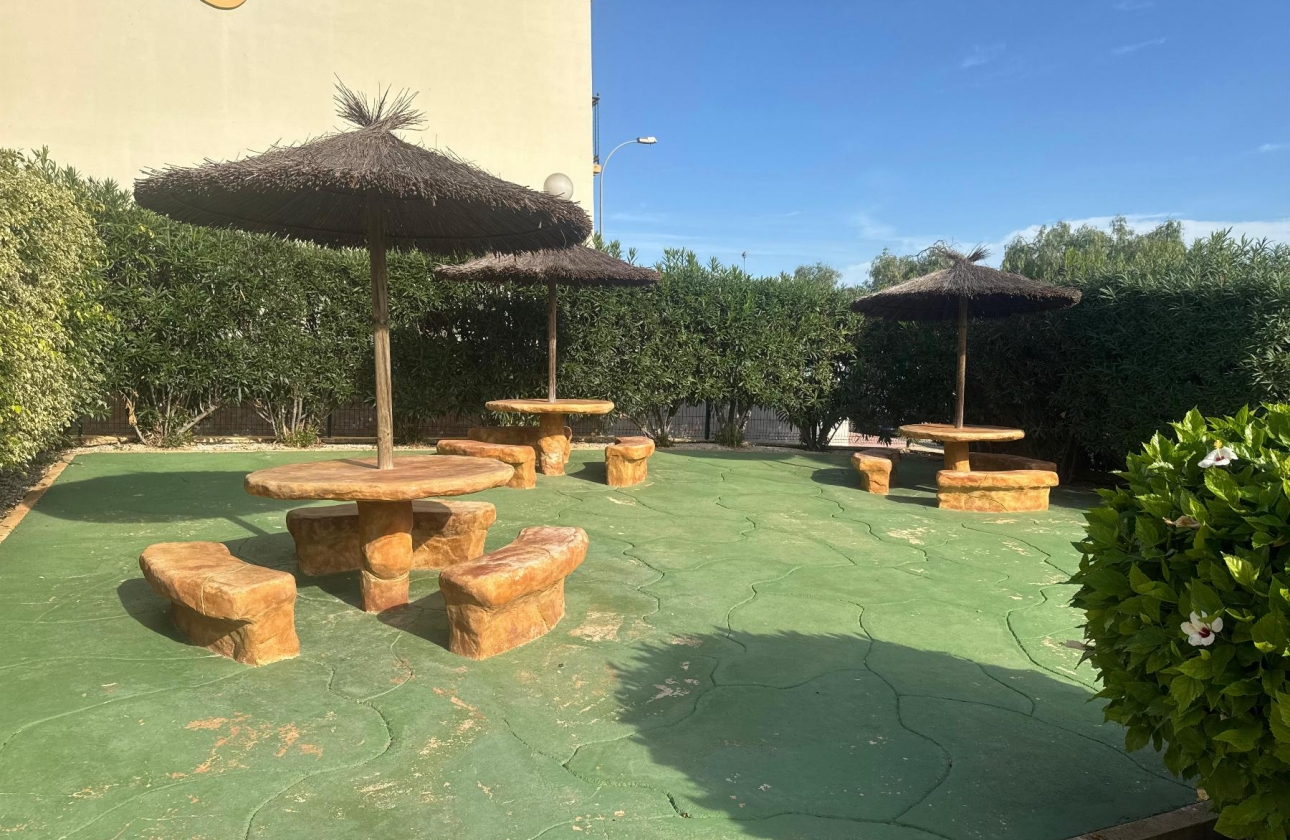 Resale - Bungalow - Orihuela Costa - La Florida