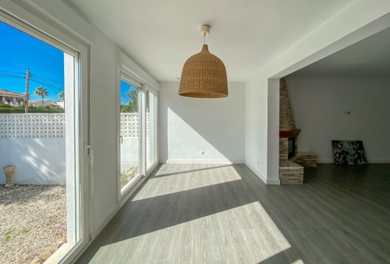 Revente - Villa - Torrevieja - Aguas Nuevas