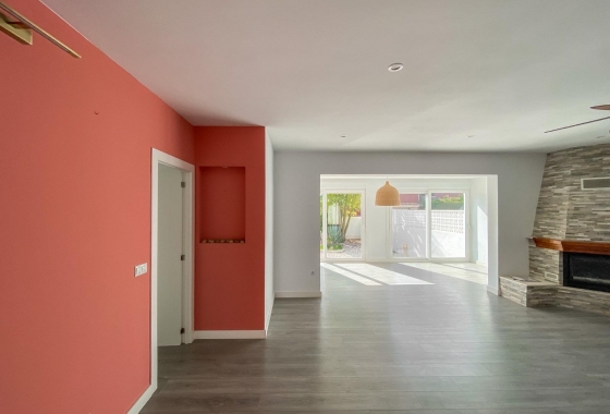 Revente - Villa - Torrevieja - Aguas Nuevas