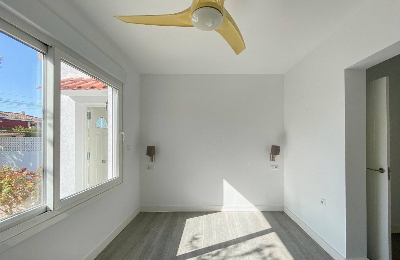 Revente - Villa - Torrevieja - Aguas Nuevas