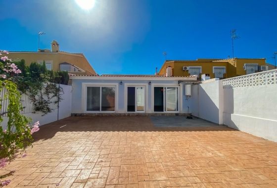 Revente - Villa - Torrevieja - Aguas Nuevas