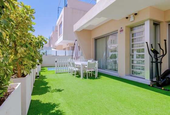 Revente - Villa - Pilar de la Horadada - Pueblo Latino