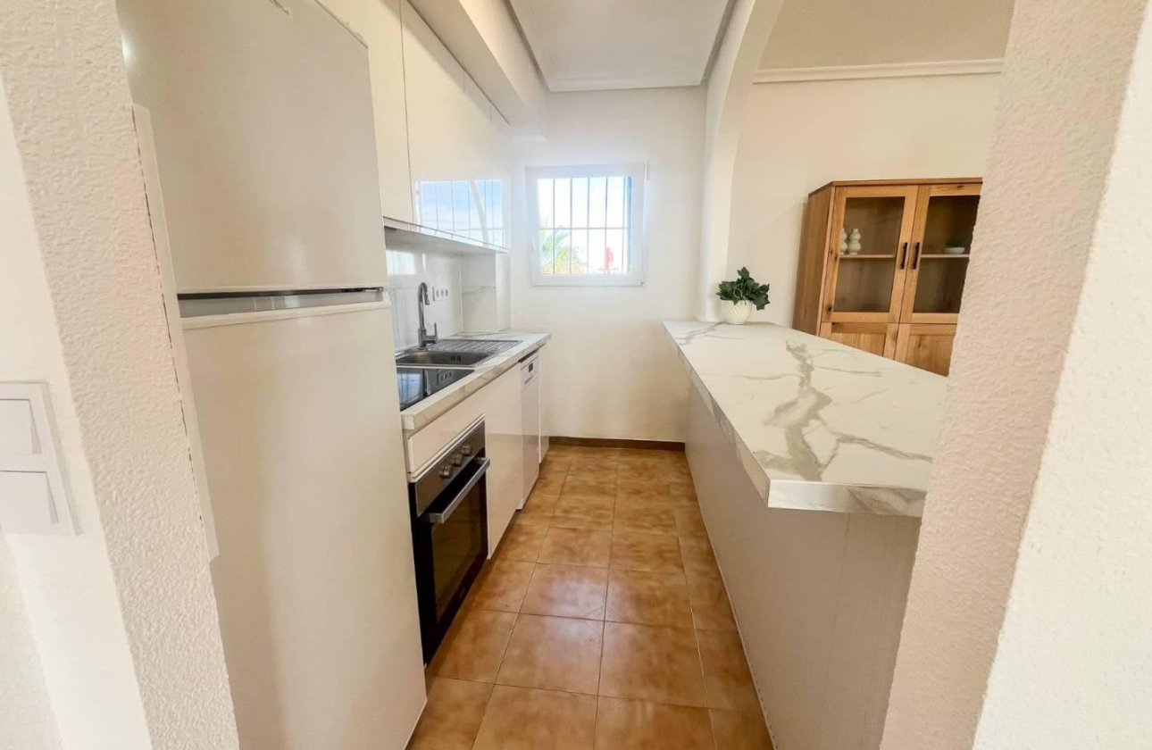 Resale - Apartment - Torrevieja - Punta Prima
