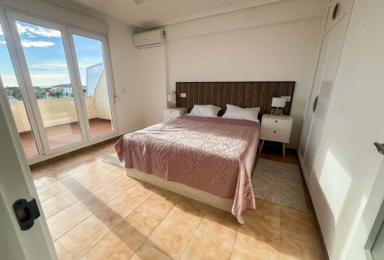 Resale - Apartment - Torrevieja - Punta Prima
