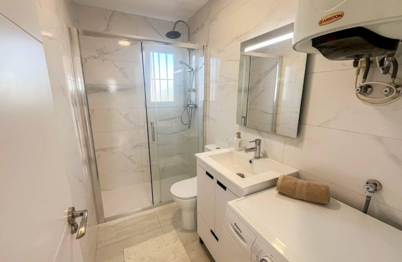 Resale - Apartment - Torrevieja - Punta Prima