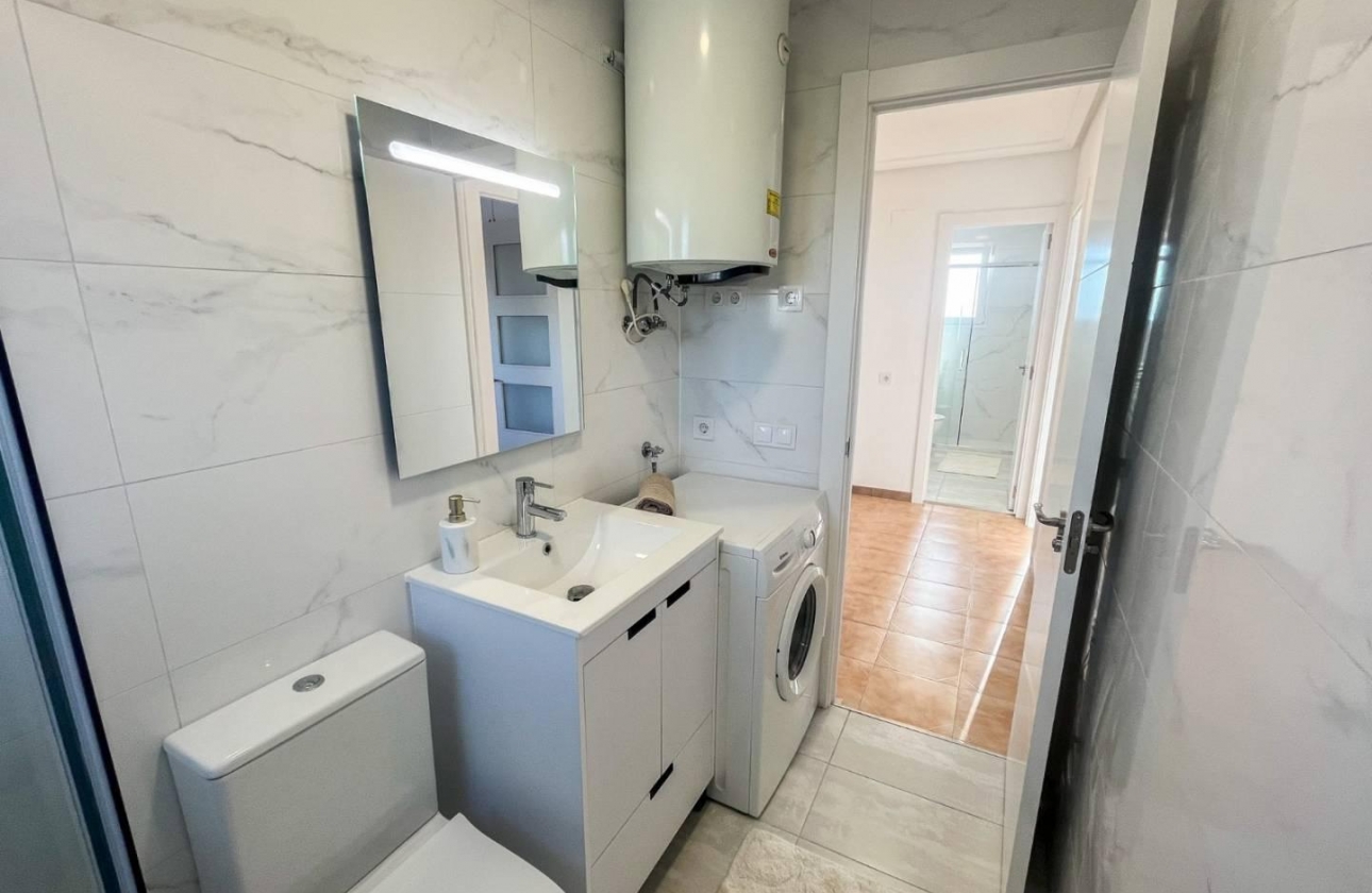 Resale - Apartment - Torrevieja - Punta Prima