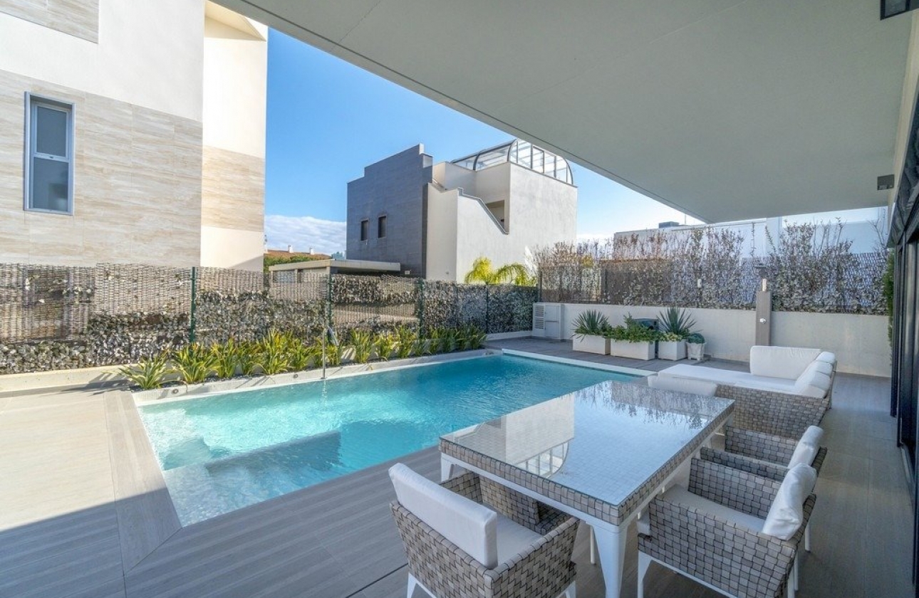 Resale - Villa - Orihuela Costa - Agua Marina