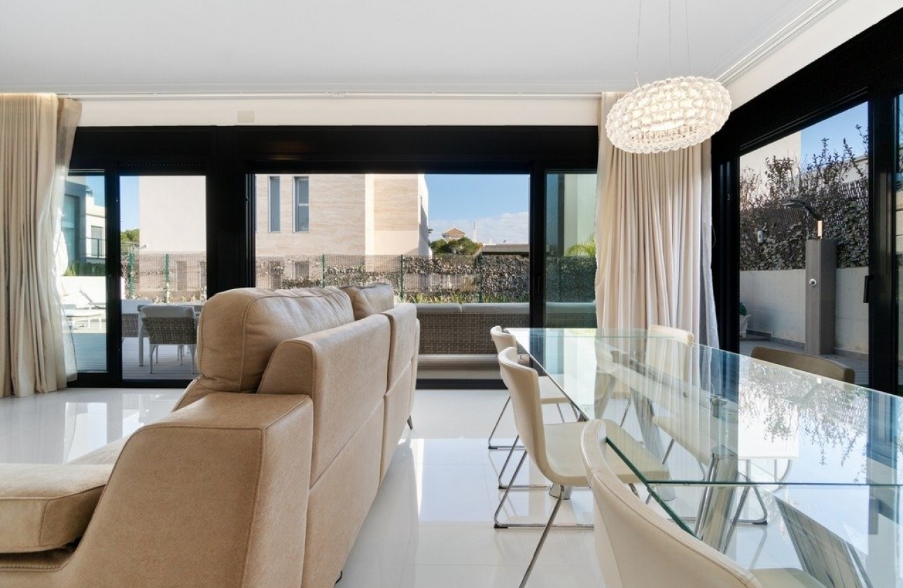 Resale - Villa - Orihuela Costa - Agua Marina