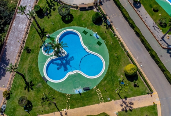 Resale - Apartment - Orihuela Costa - Campoamor