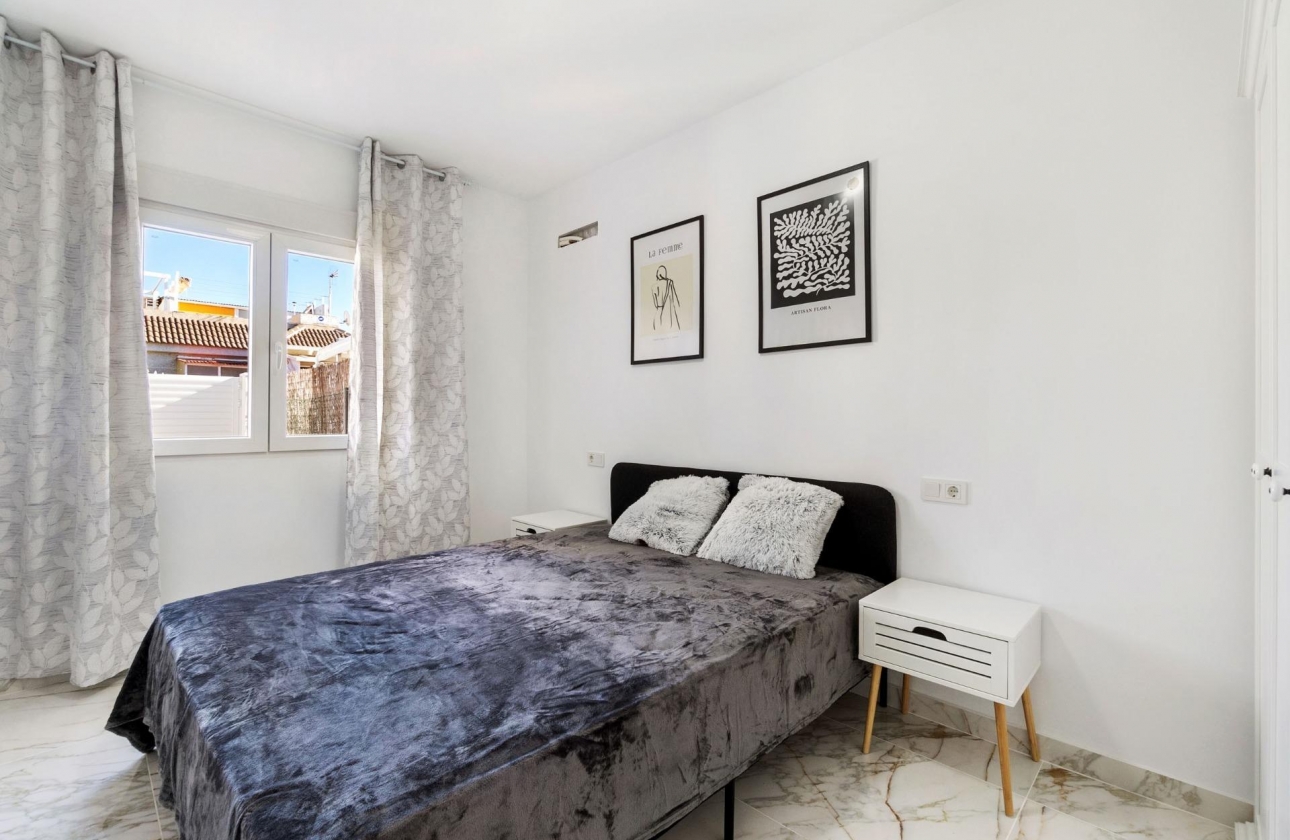 Resale - Villa - Torrevieja - El chaparral