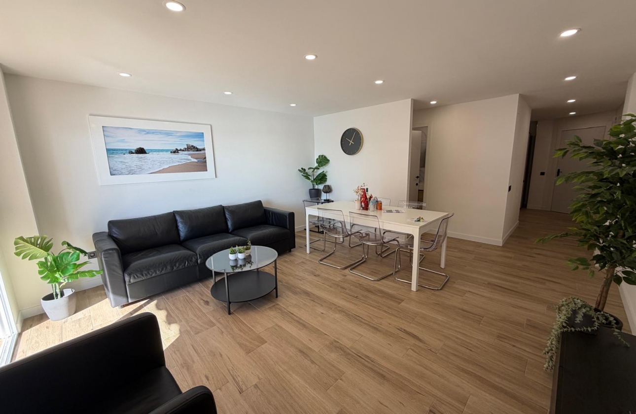 Resale - Apartment - Torrevieja - Playa del Acequión