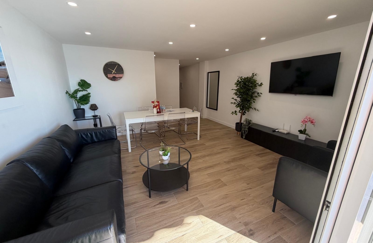 Resale - Apartment - Torrevieja - Playa del Acequión