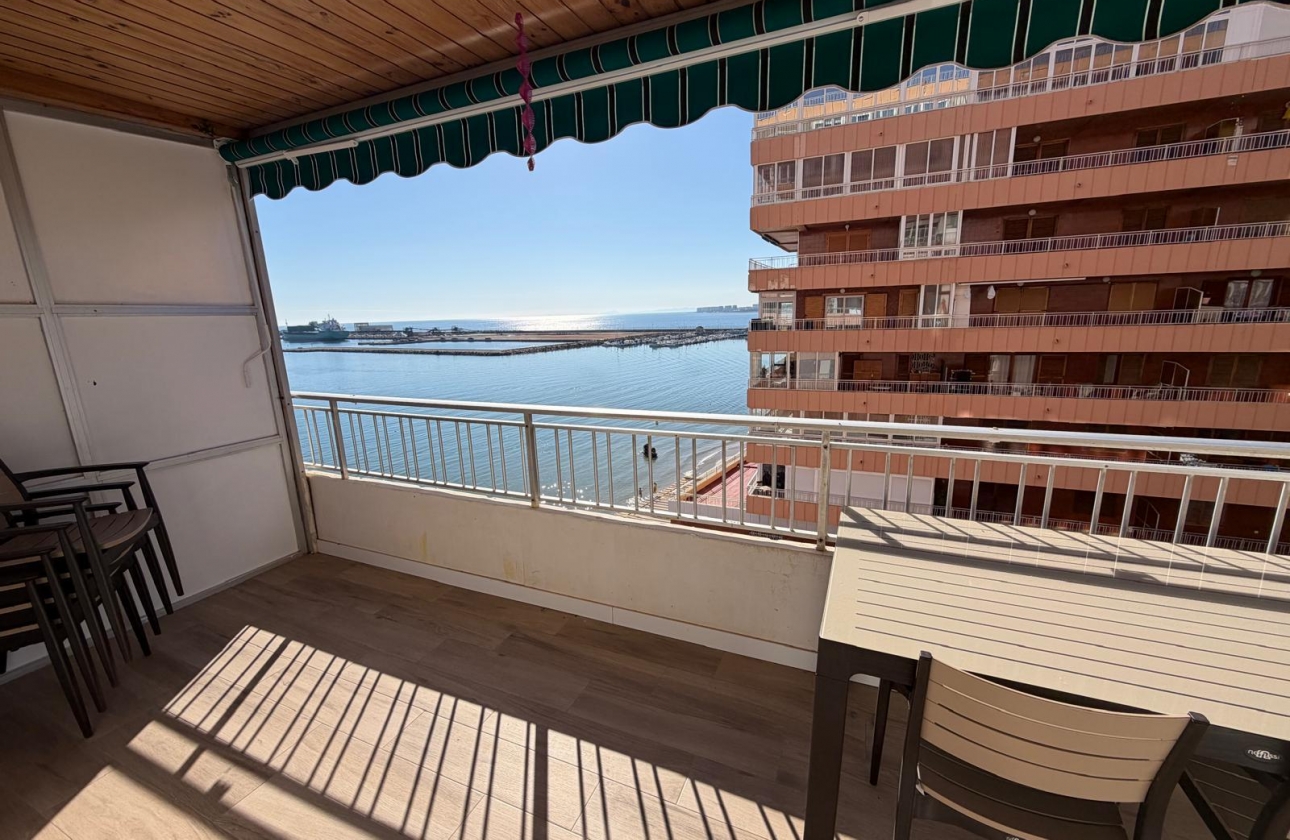 Resale - Apartment - Torrevieja - Playa del Acequión