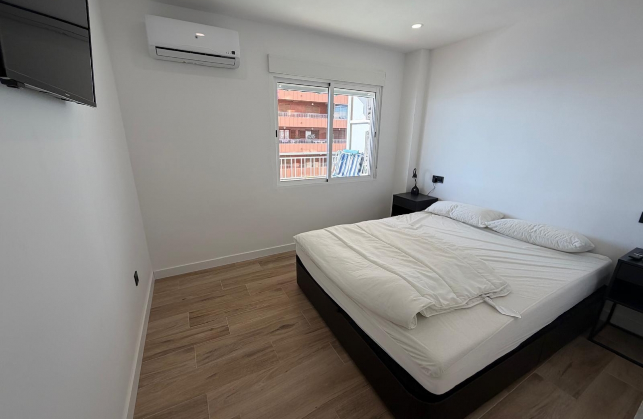 Resale - Apartment - Torrevieja - Playa del Acequión