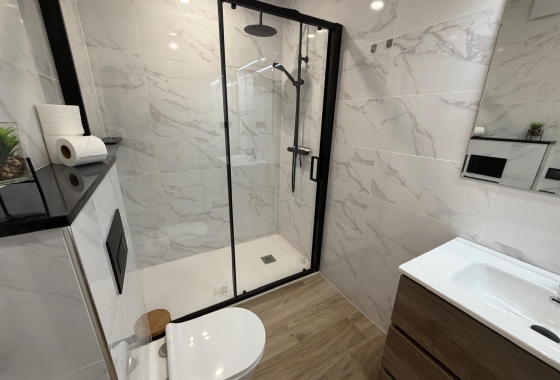 Resale - Apartment - Torrevieja - Playa del Acequión