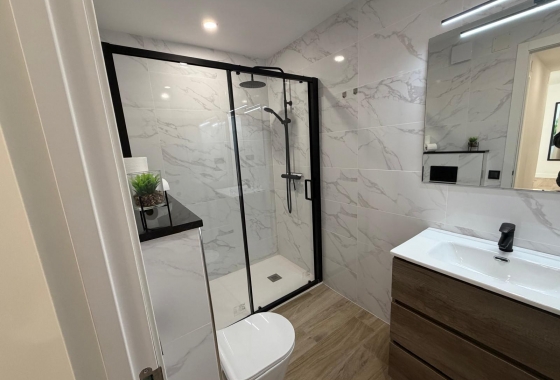 Resale - Apartment - Torrevieja - Playa del Acequión