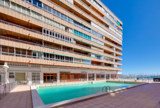 Resale - Apartment - Torrevieja - Playa del Acequión