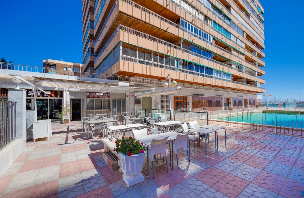 Resale - Apartment - Torrevieja - Playa del Acequión