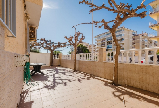 Resale - Bungalow - Torrevieja - PLAYA DE LA MATA