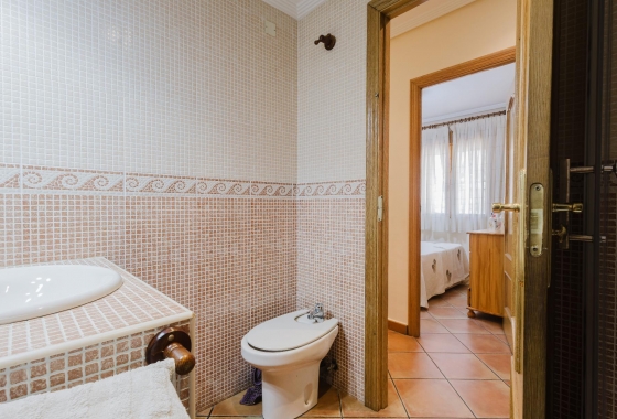 Resale - Bungalow - Torrevieja - PLAYA DE LA MATA