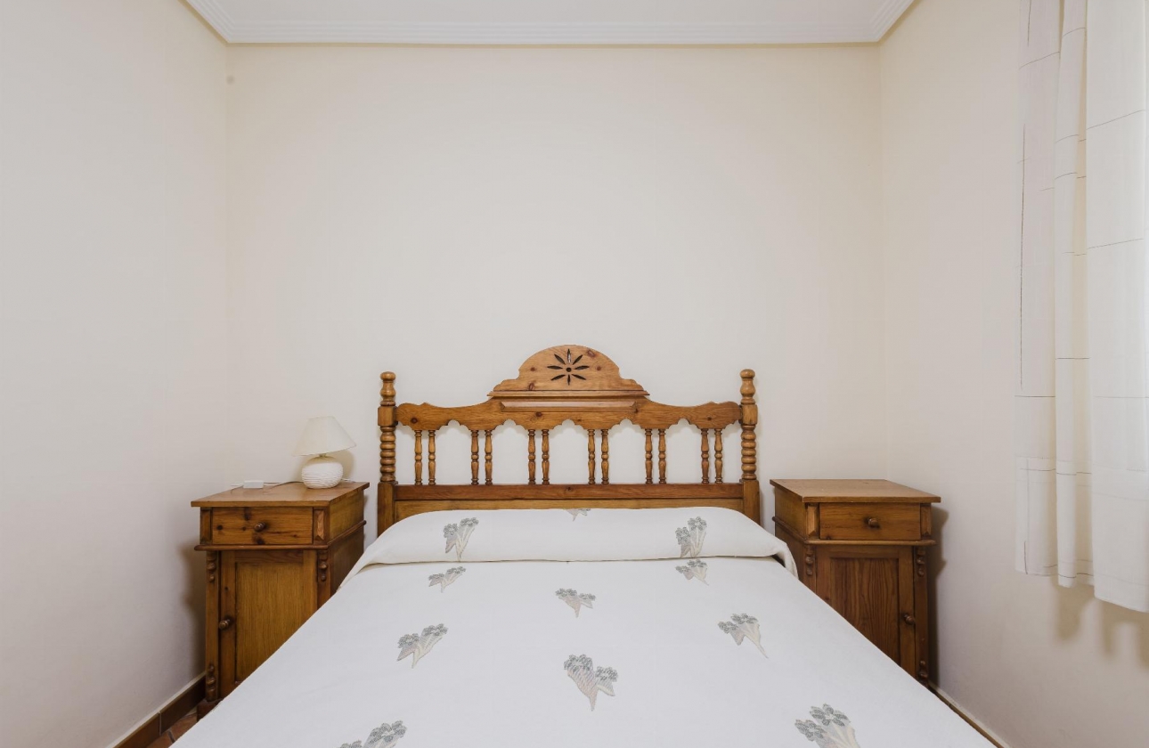 Resale - Bungalow - Torrevieja - PLAYA DE LA MATA