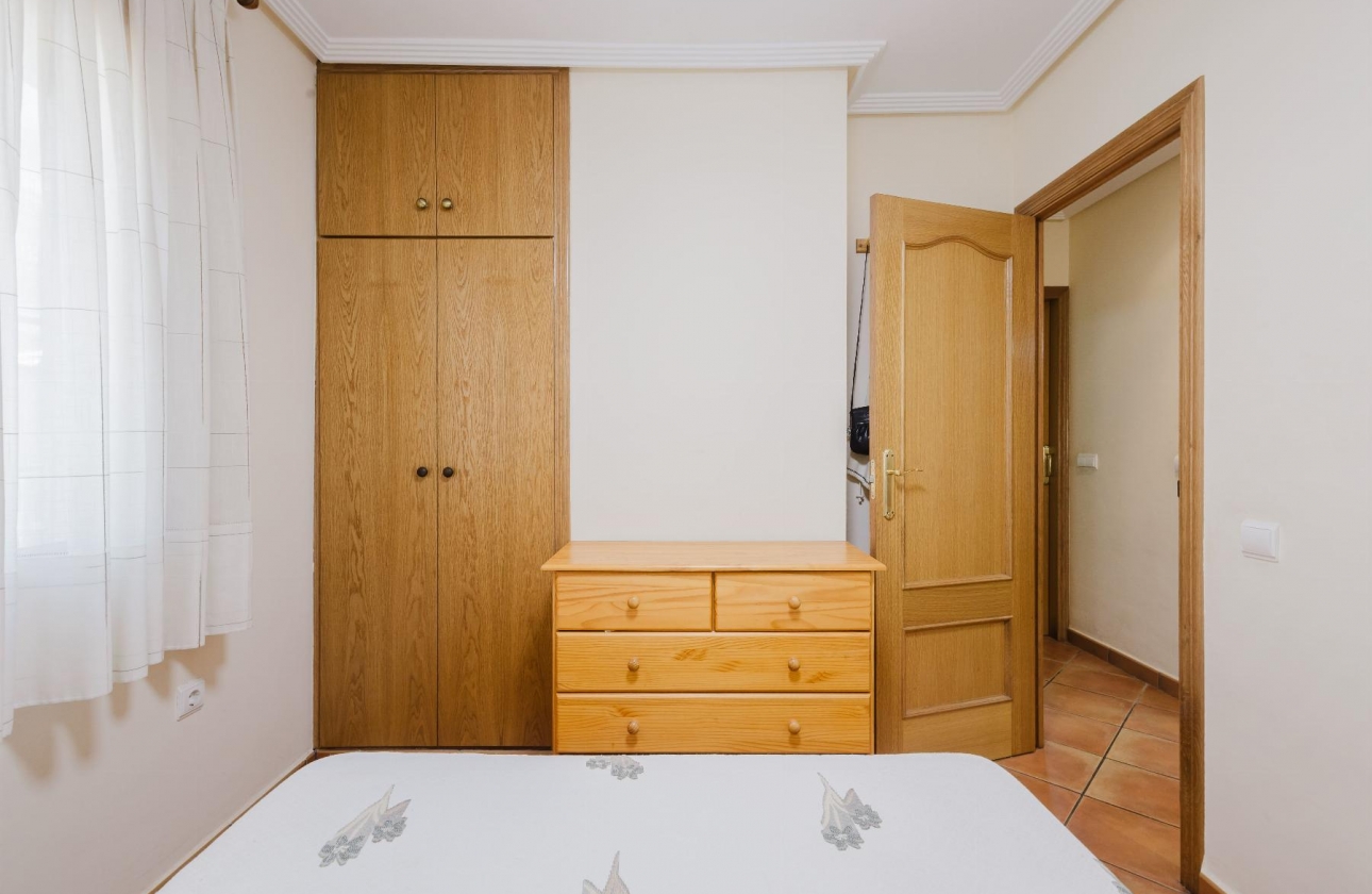 Resale - Bungalow - Torrevieja - PLAYA DE LA MATA