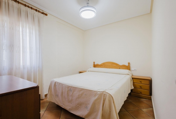 Resale - Bungalow - Torrevieja - PLAYA DE LA MATA