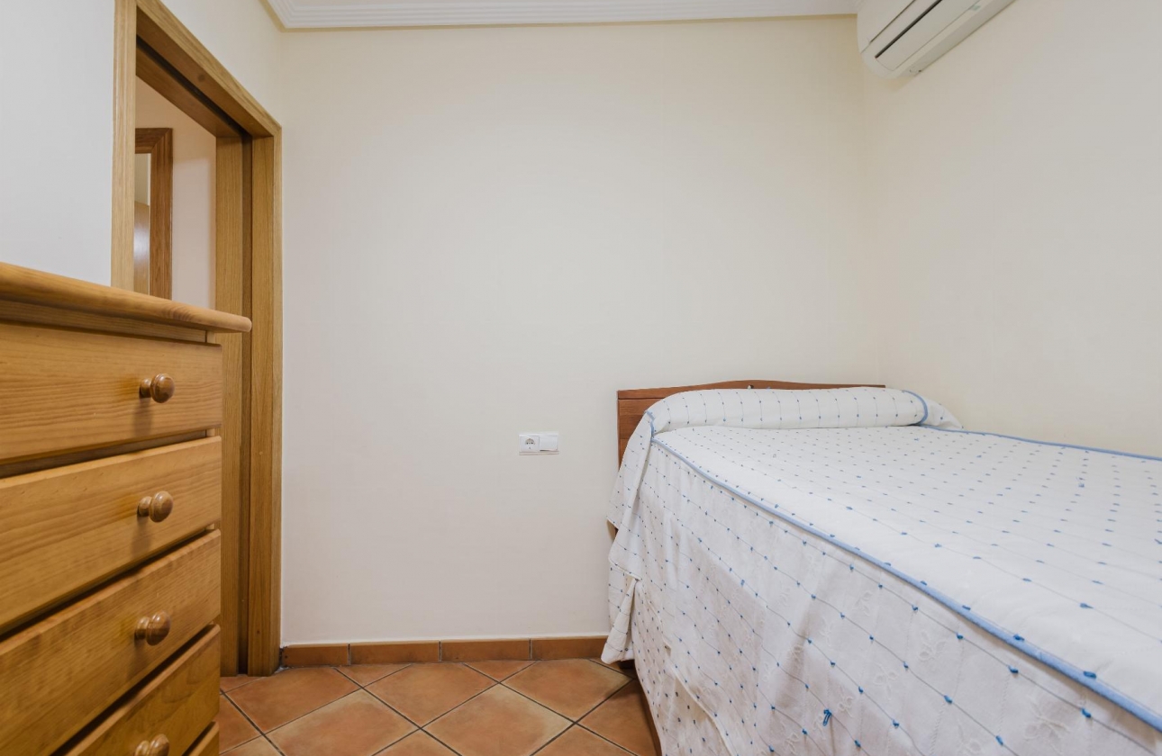 Resale - Bungalow - Torrevieja - PLAYA DE LA MATA
