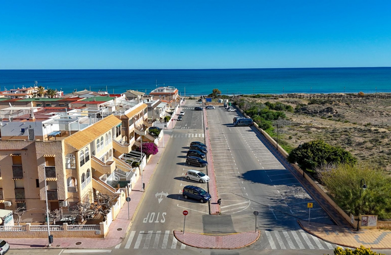 Resale - Bungalow - Torrevieja - PLAYA DE LA MATA