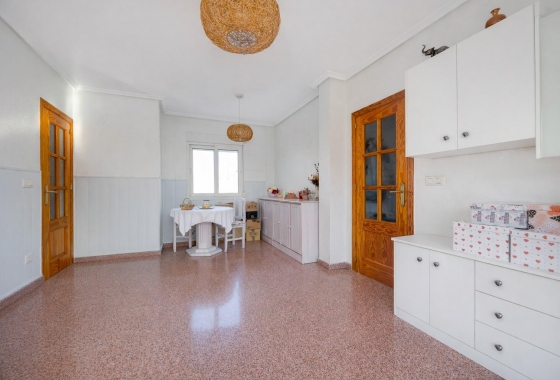 Resale - Apartment - Torrevieja - Parque de Las Naciones