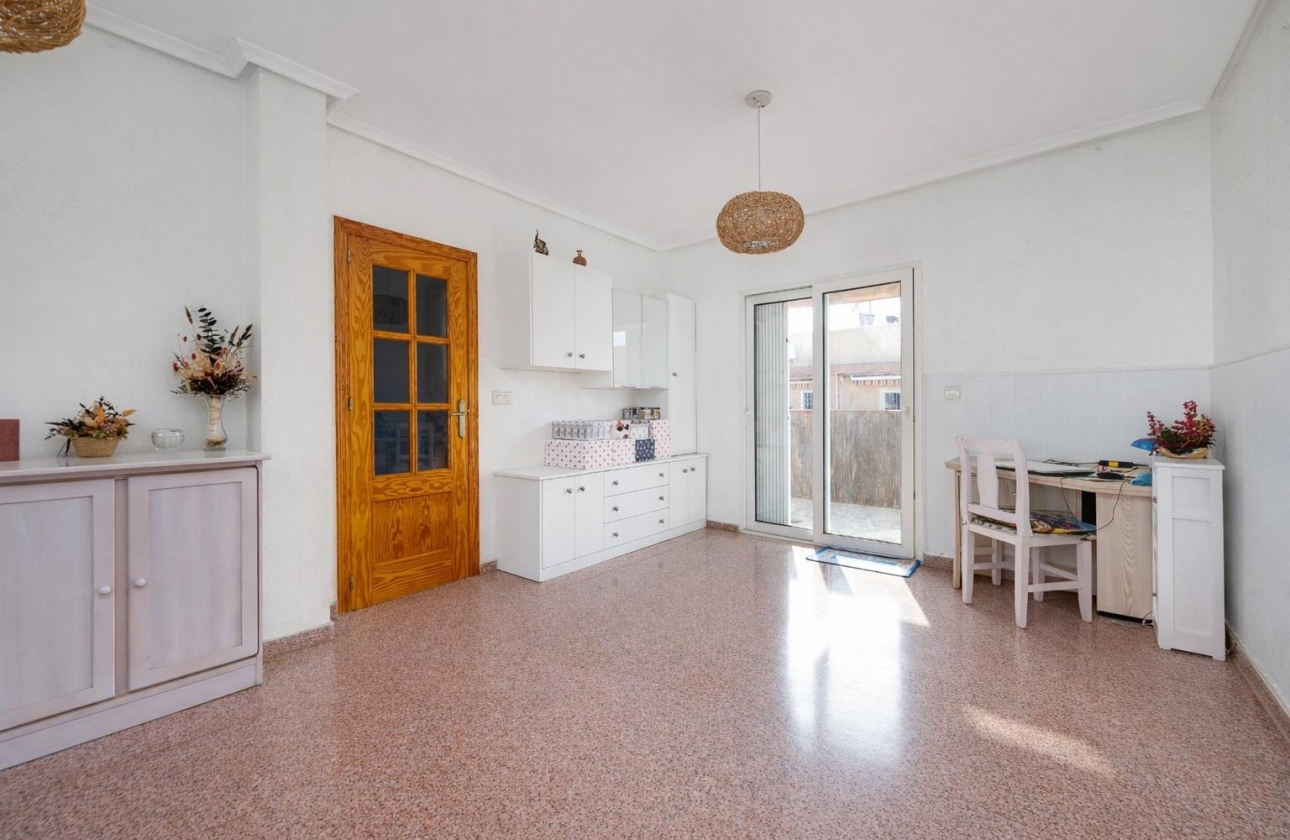 Resale - Apartment - Torrevieja - Parque de Las Naciones