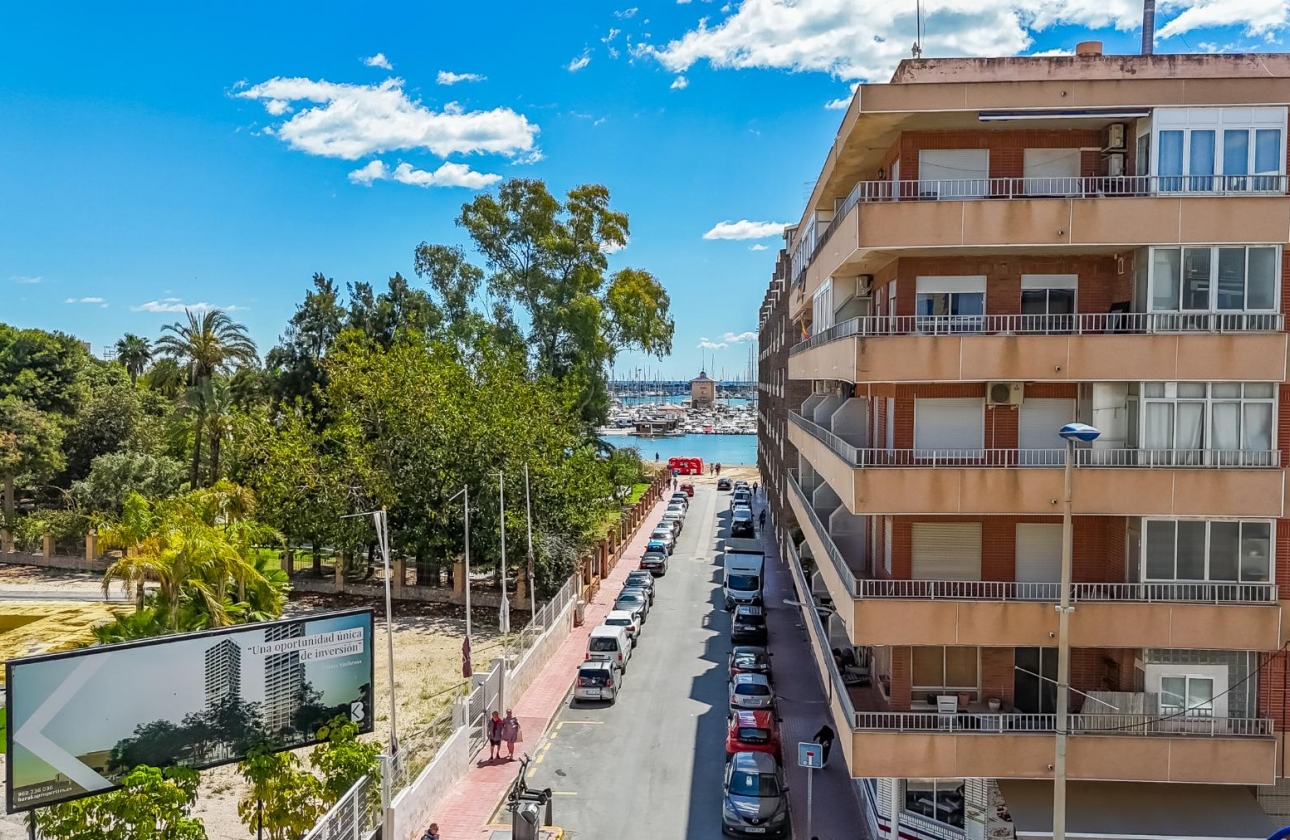 Resale - Apartment - Torrevieja - Playa del Acequión