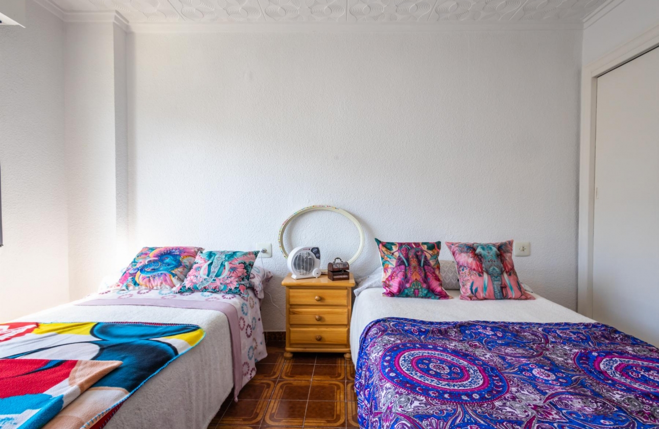 Resale - Apartment - Torrevieja - Playa del Acequión