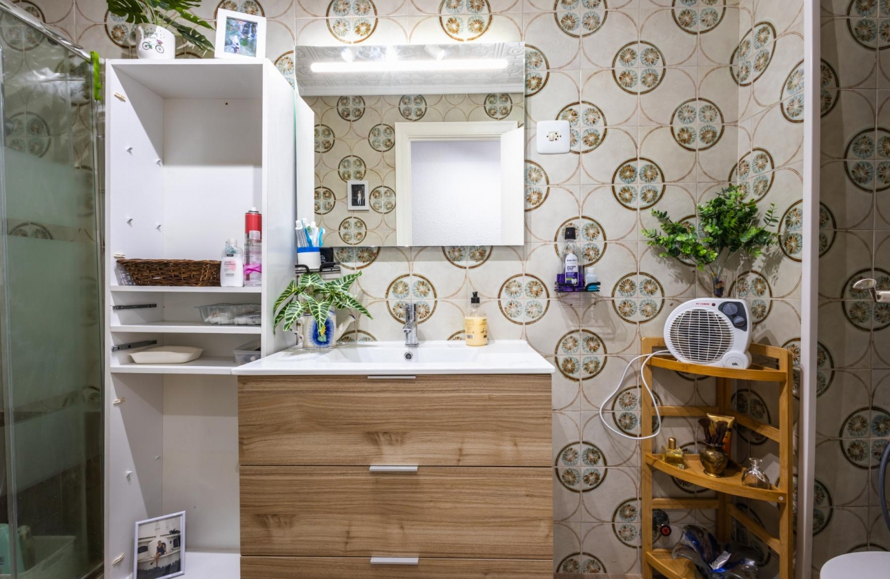 Resale - Apartment - Torrevieja - Playa del Acequión