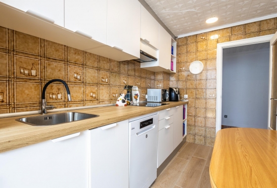 Resale - Apartment - Torrevieja - Playa del Acequión