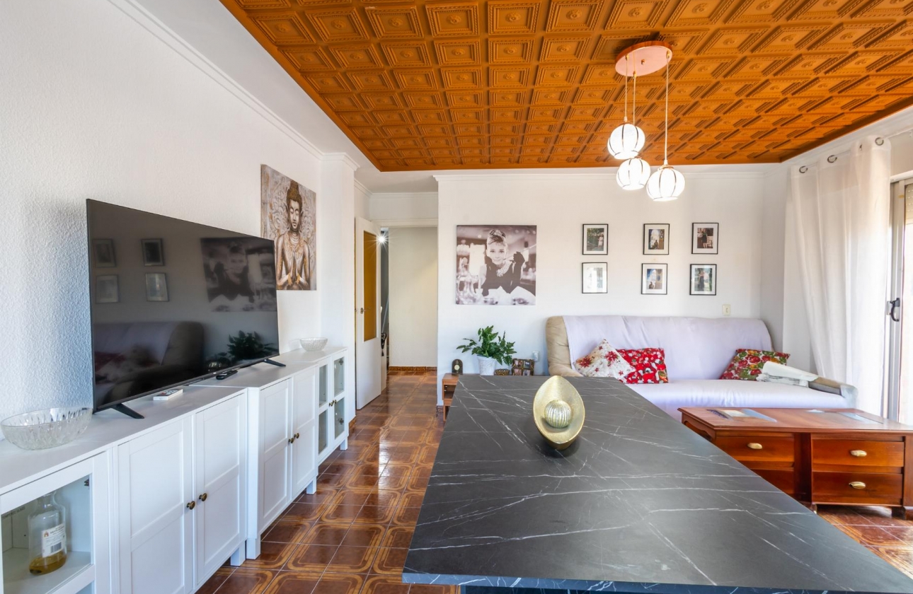 Resale - Apartment - Torrevieja - Playa del Acequión