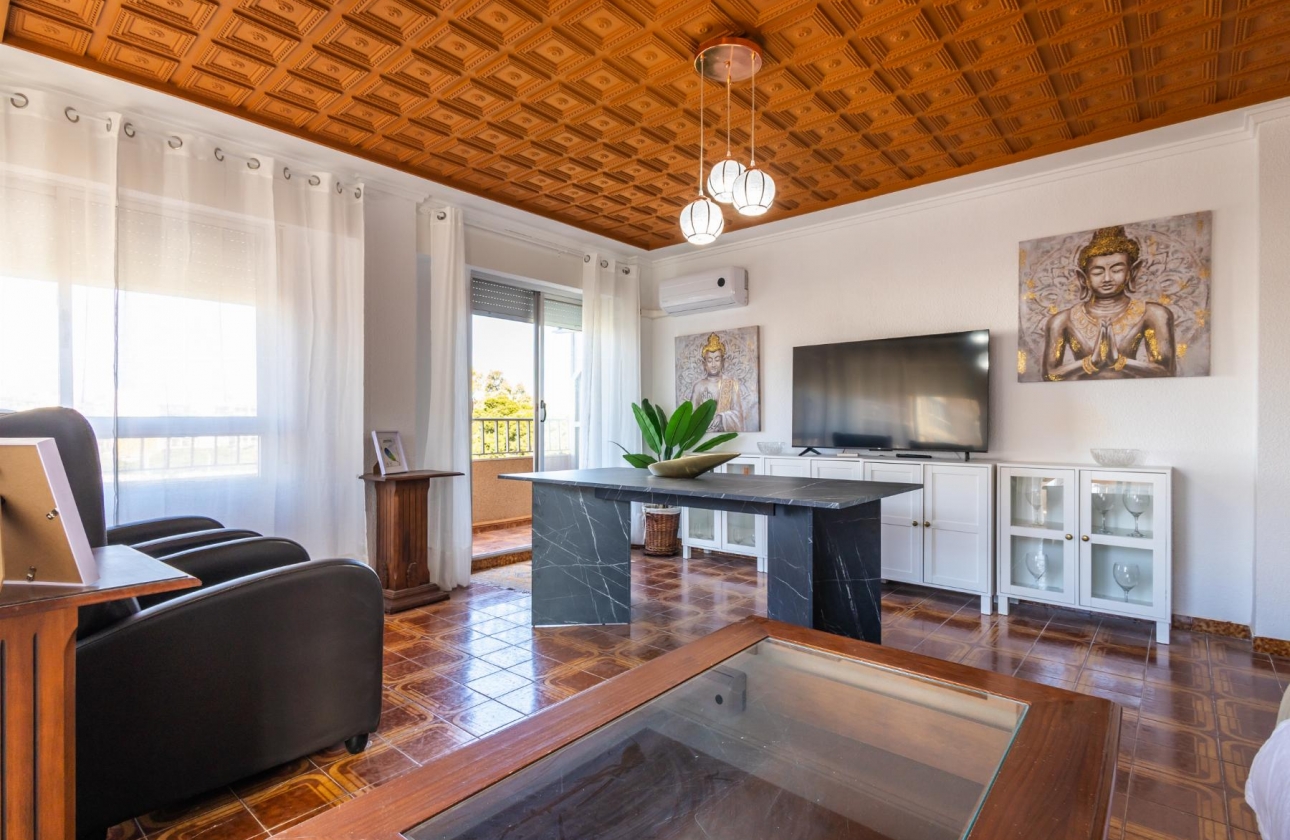 Resale - Apartment - Torrevieja - Playa del Acequión