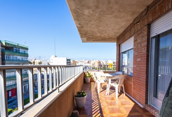 Resale - Apartment - Torrevieja - Playa del Acequión