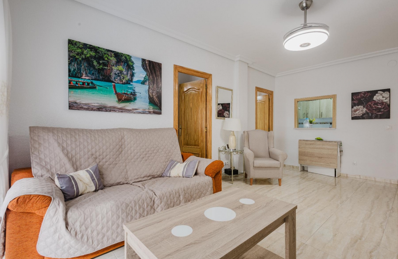 Resale - Apartment - Torrevieja - Playa del Acequión