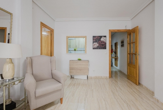 Resale - Apartment - Torrevieja - Playa del Acequión