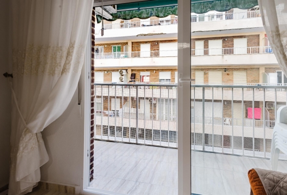 Resale - Apartment - Torrevieja - Playa del Acequión